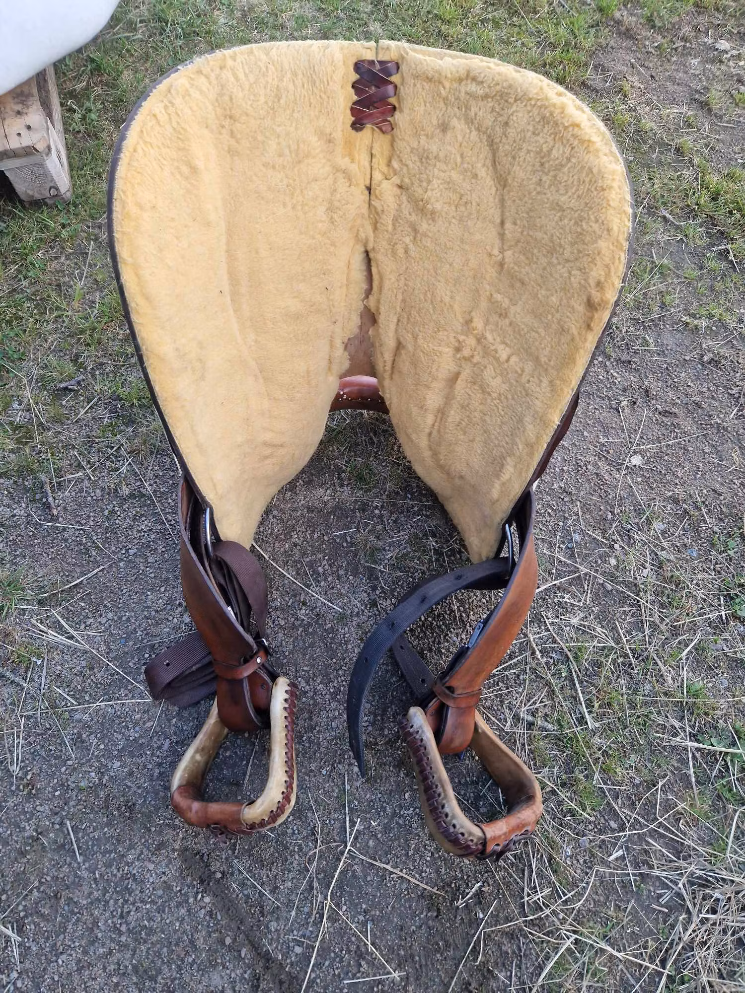 Double C westernsadel XFQ (04) 15 tum