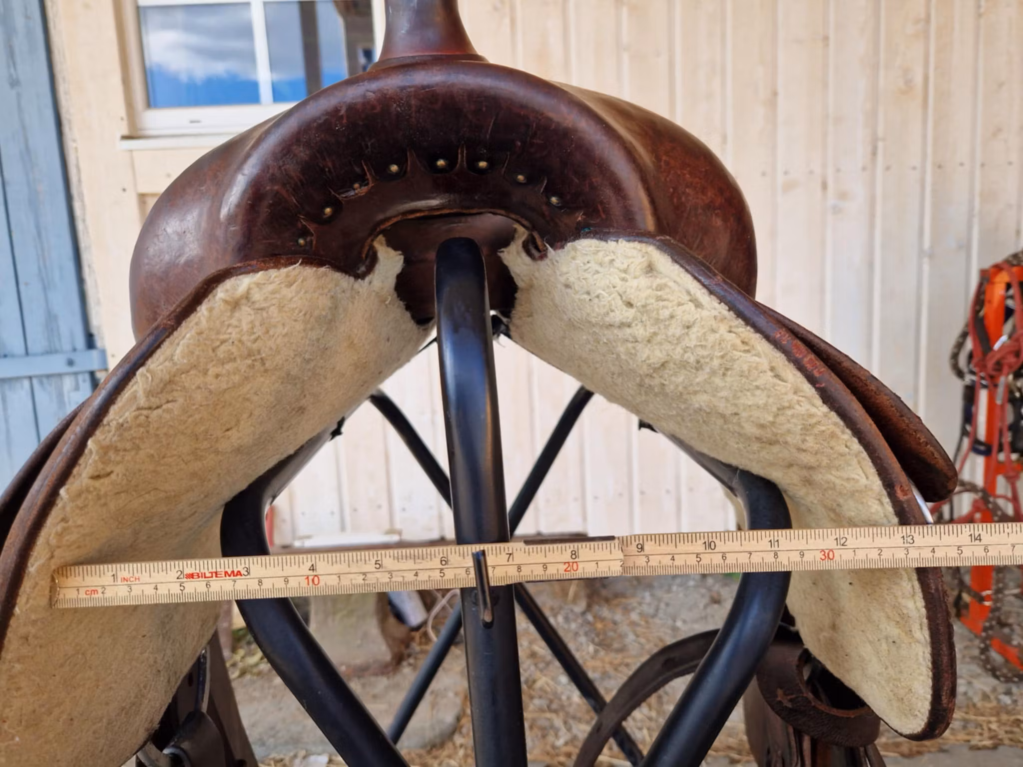 Montana 130 westernsadel XFQ 16 tum