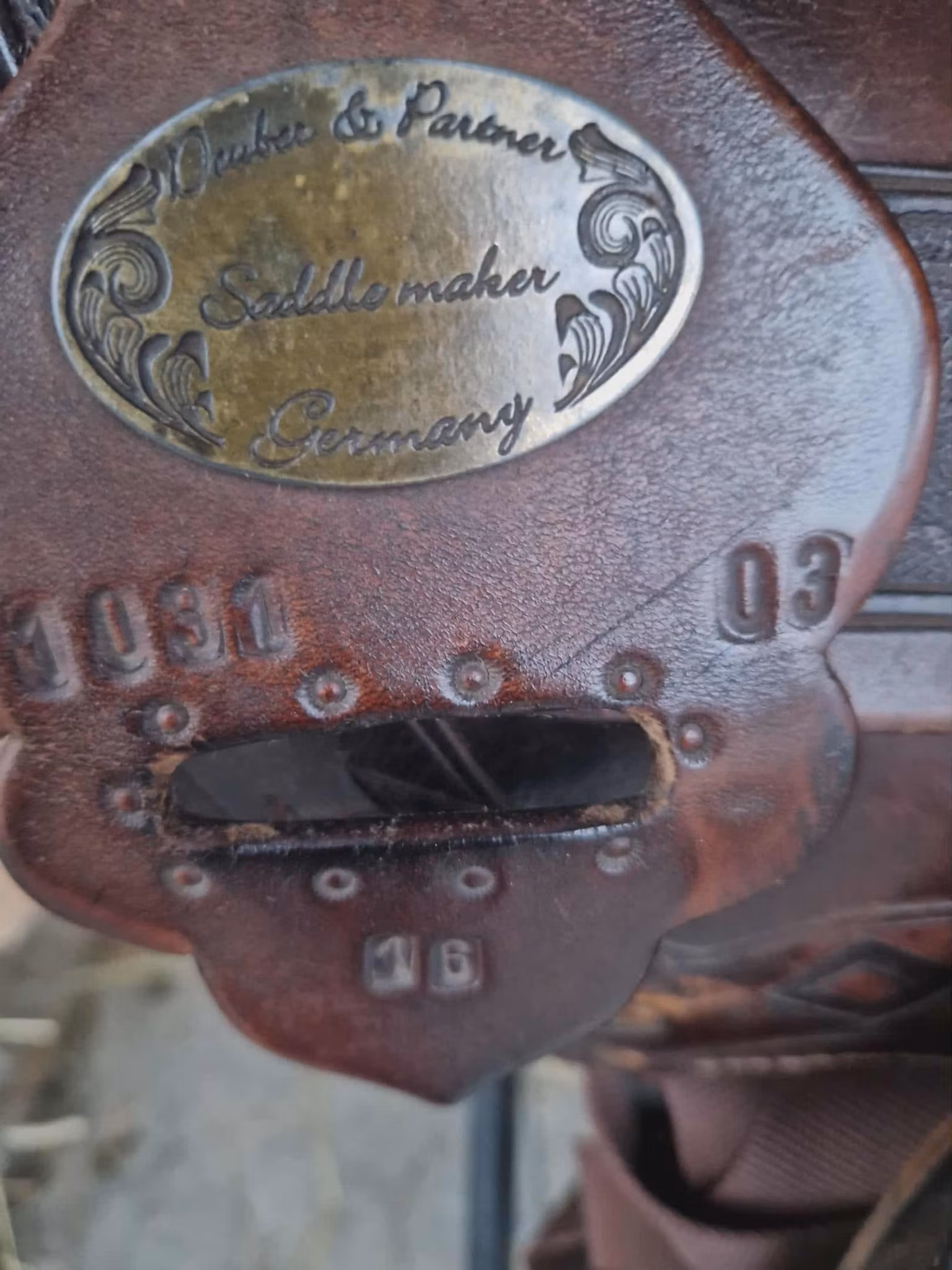 Deuber & Partner "Apache" trailsadel FQ (03) 16 tum