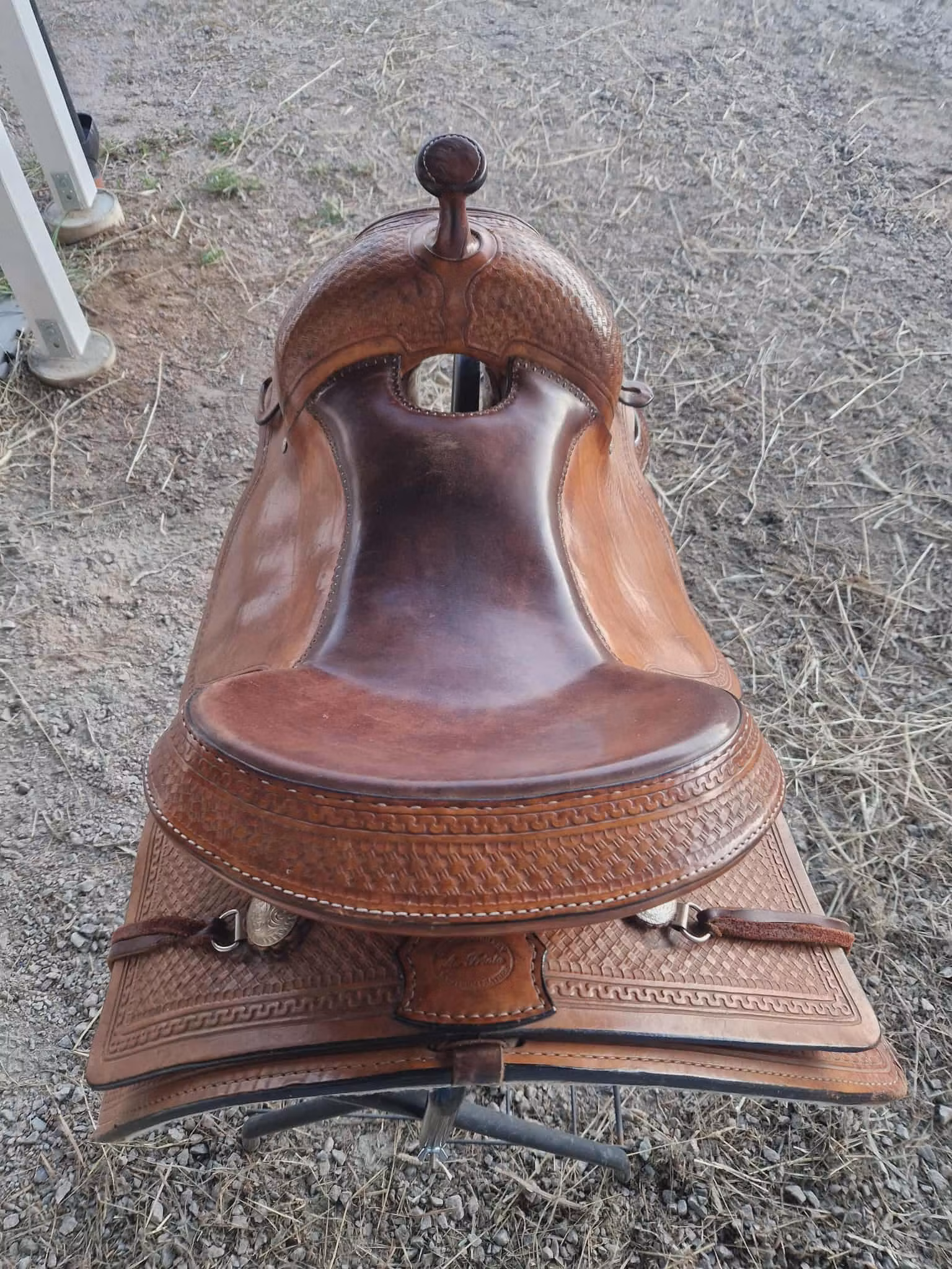 Custom made Frinta westernsadel Q 16 tum