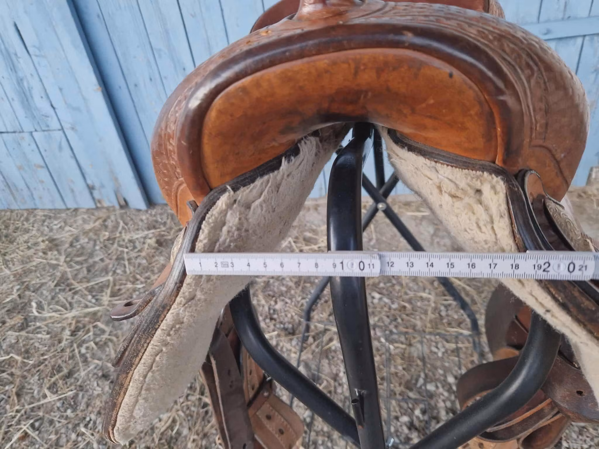 Custom made Frinta westernsadel Q 16 tum