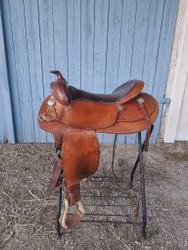 Triple w westernsadel  FQ 16 tum