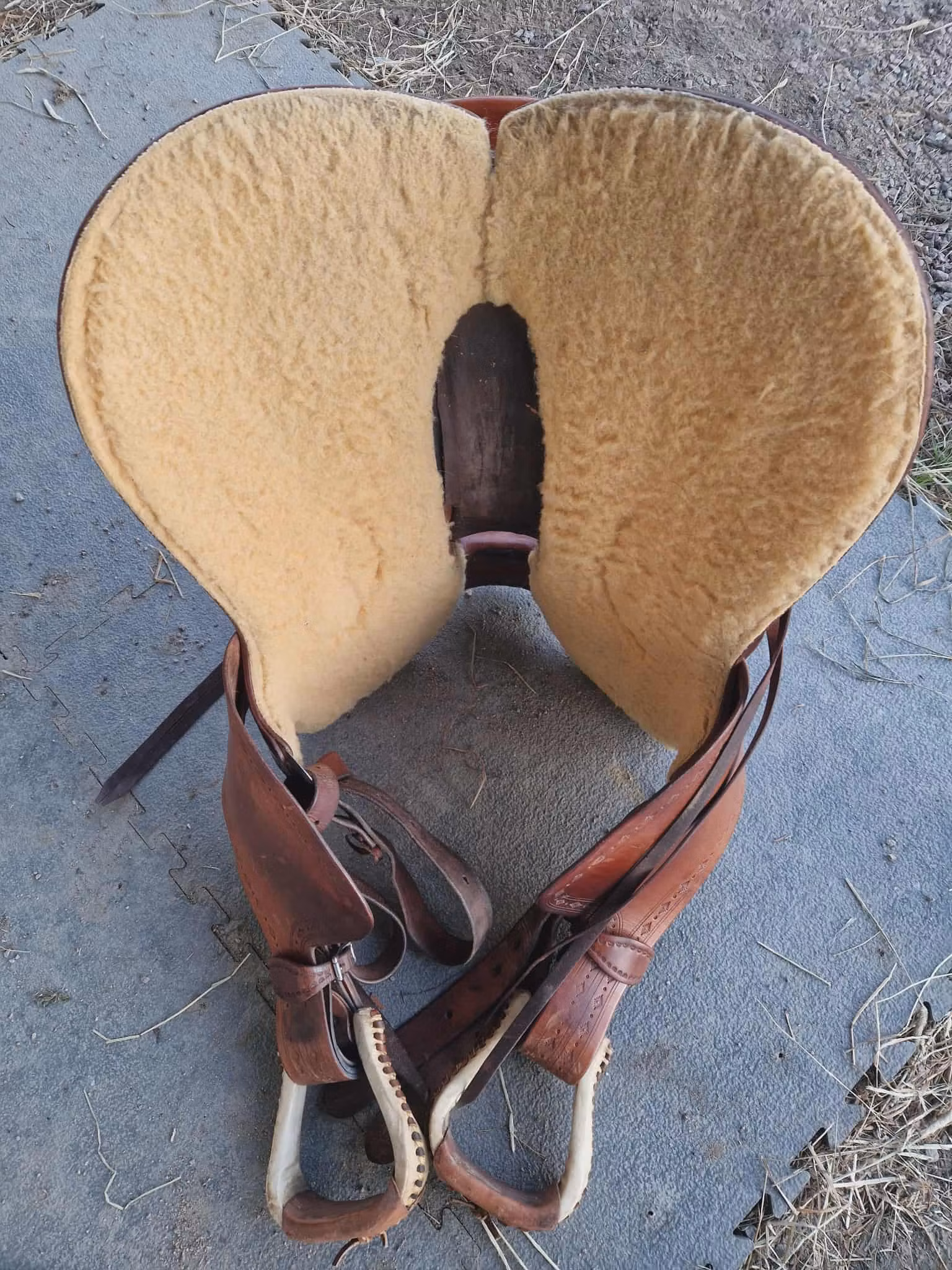 Triple w westernsadel  FQ 16 tum