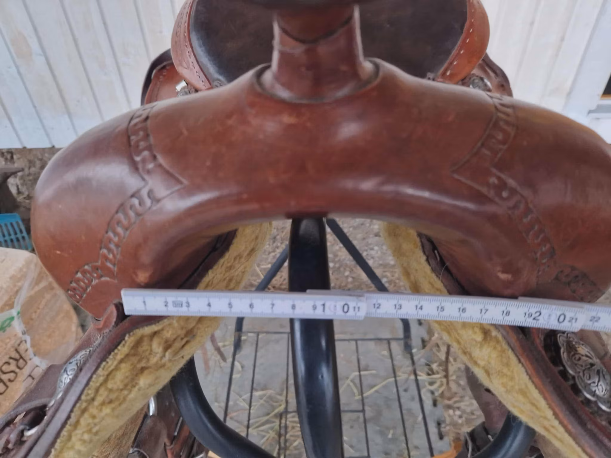 California brand westernsadel XFQ 16 tum