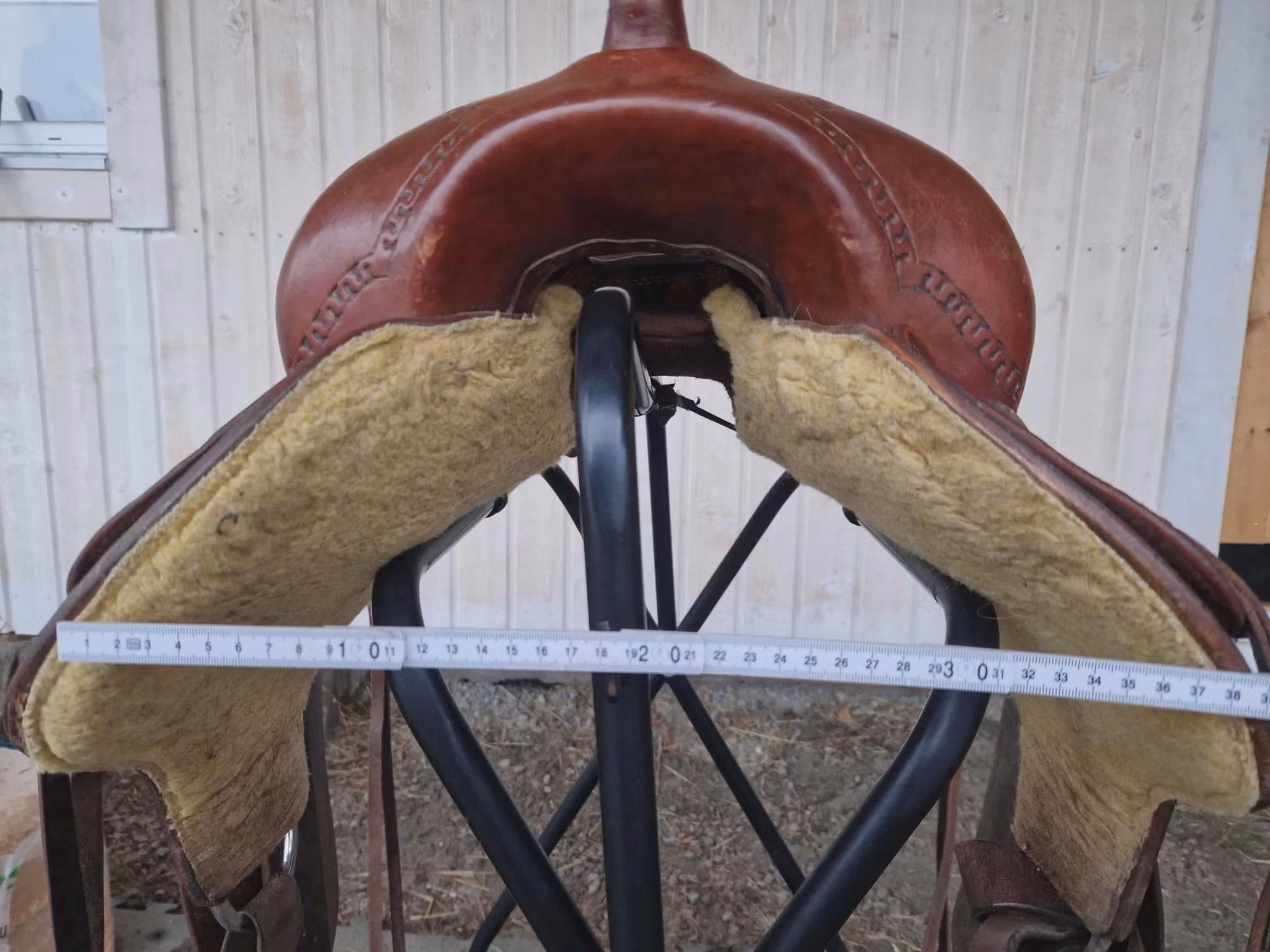 California brand westernsadel XFQ 16 tum