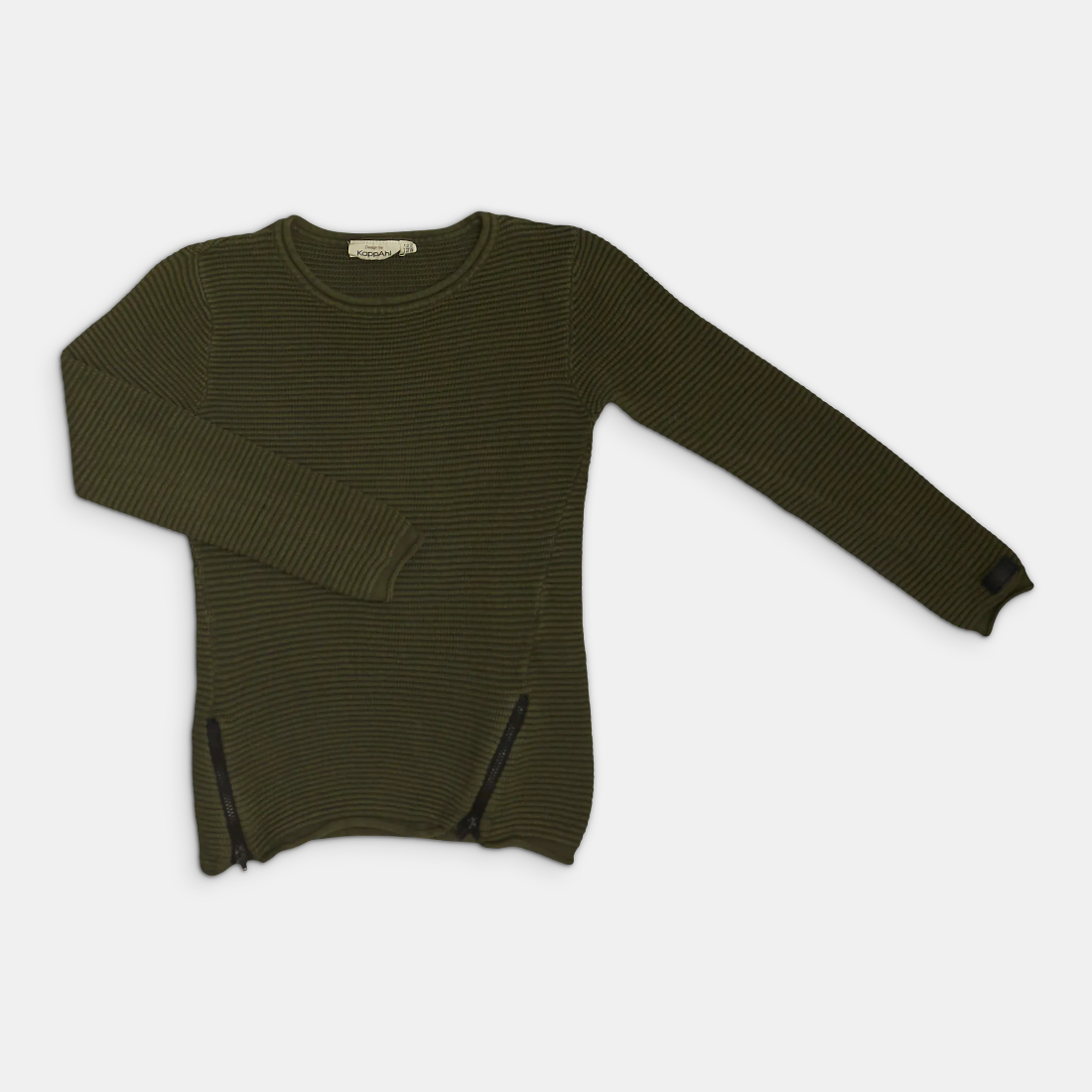- Storlek 122/128 -