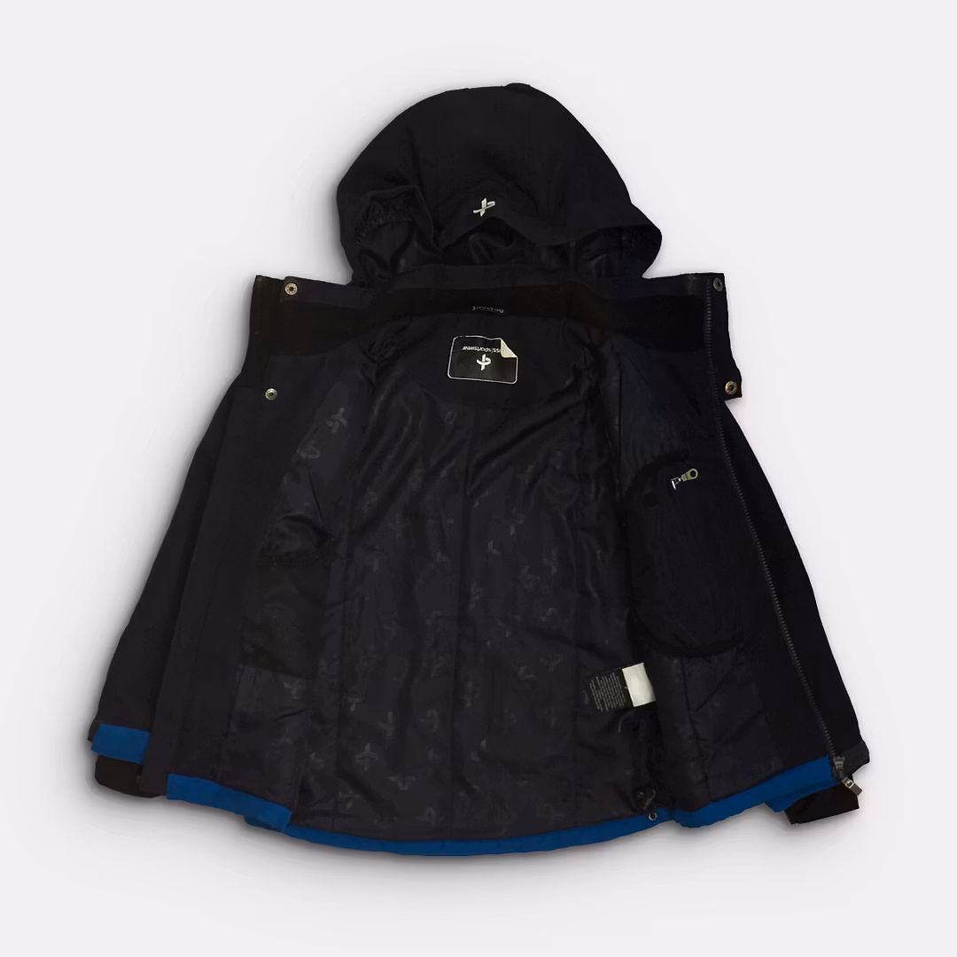- Storlek 122/128 -