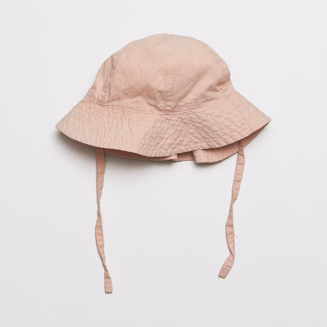 Solhatt - Newbie - Storlek 44/46
