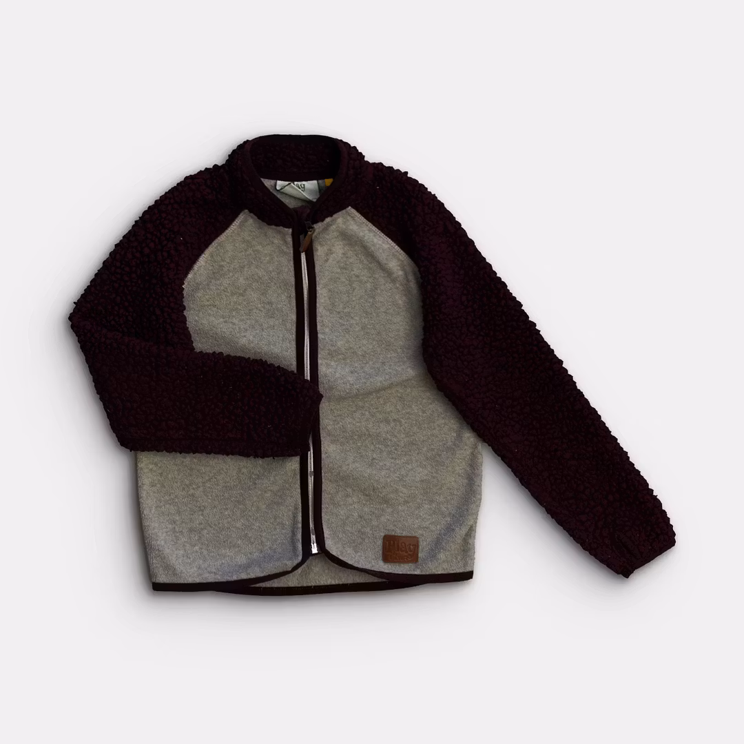 - Storlek 134/140 -