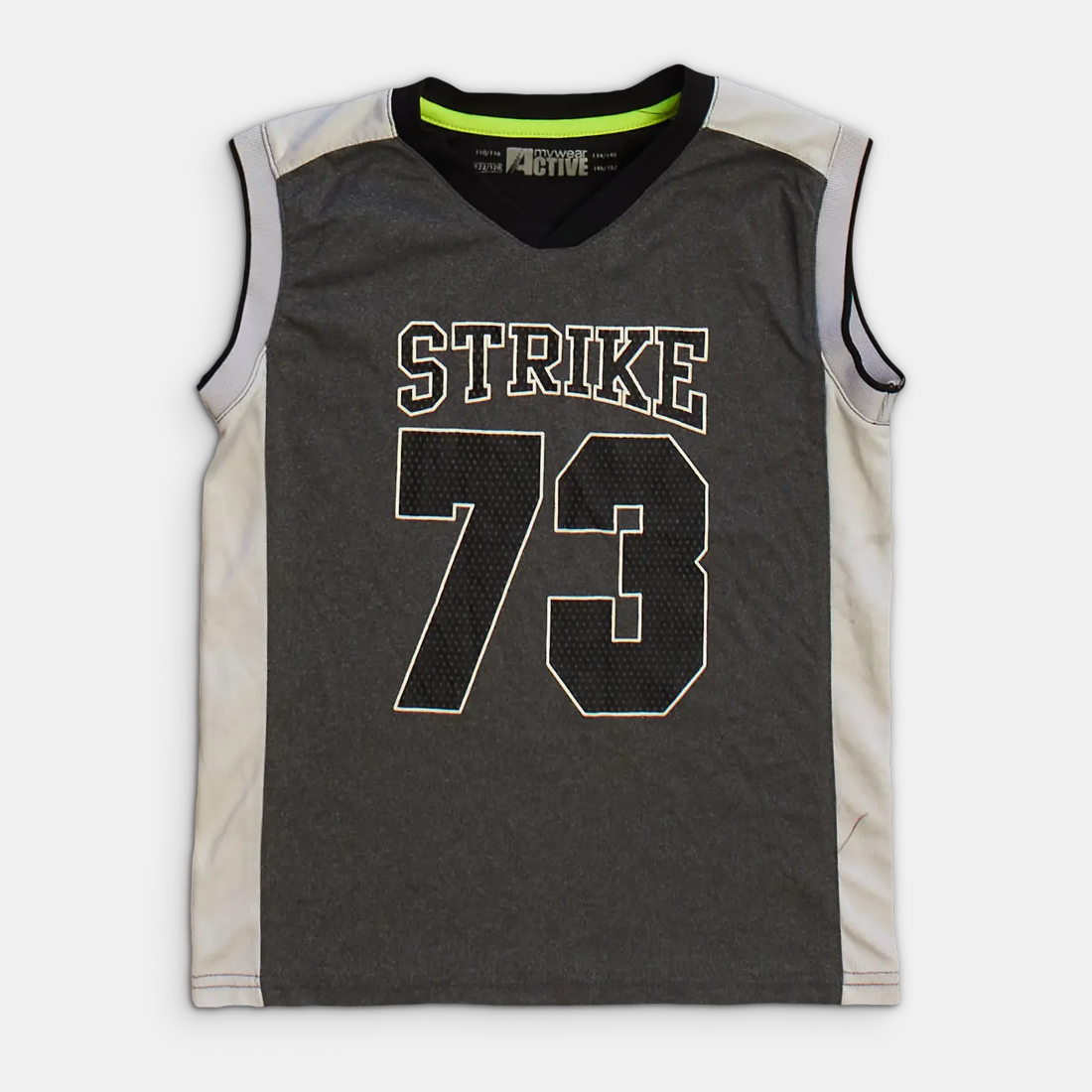 - Storlek 122/128 -