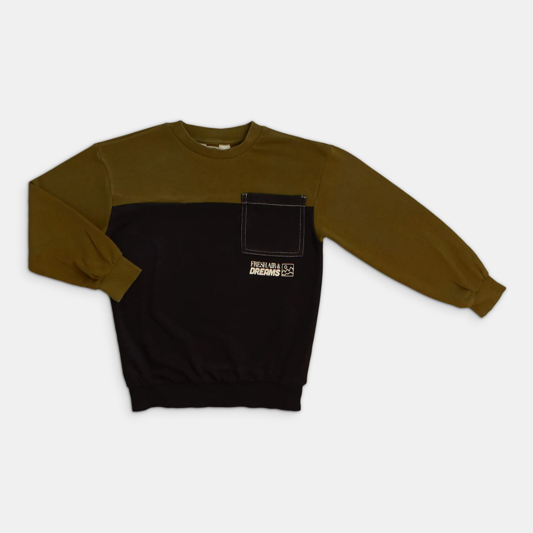 - Storlek 122/128 -