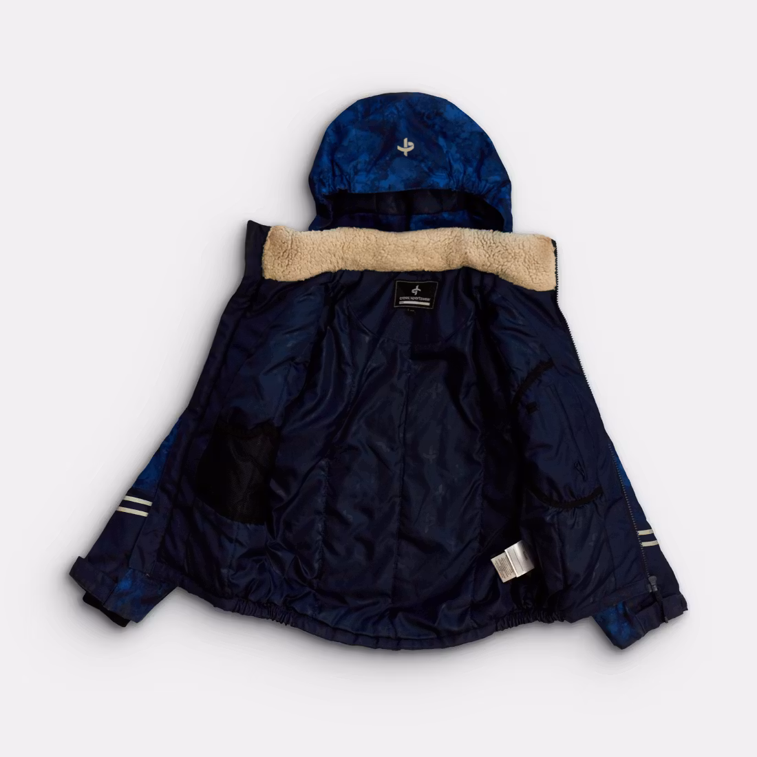 - Storlek 122/128 -