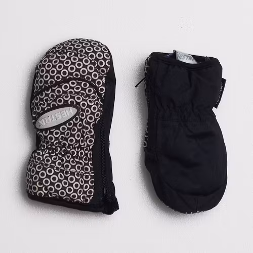 - Storlek 0-6 mån -