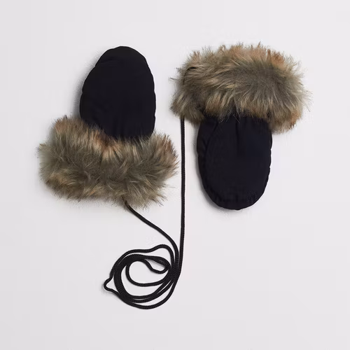 - Storlek 0-6 mån -