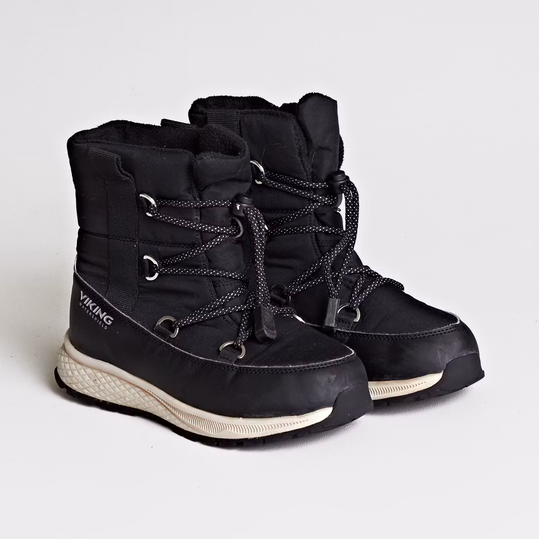 - Storlek 35 -