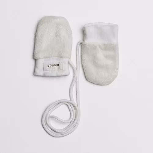 - Storlek 0-6 mån -