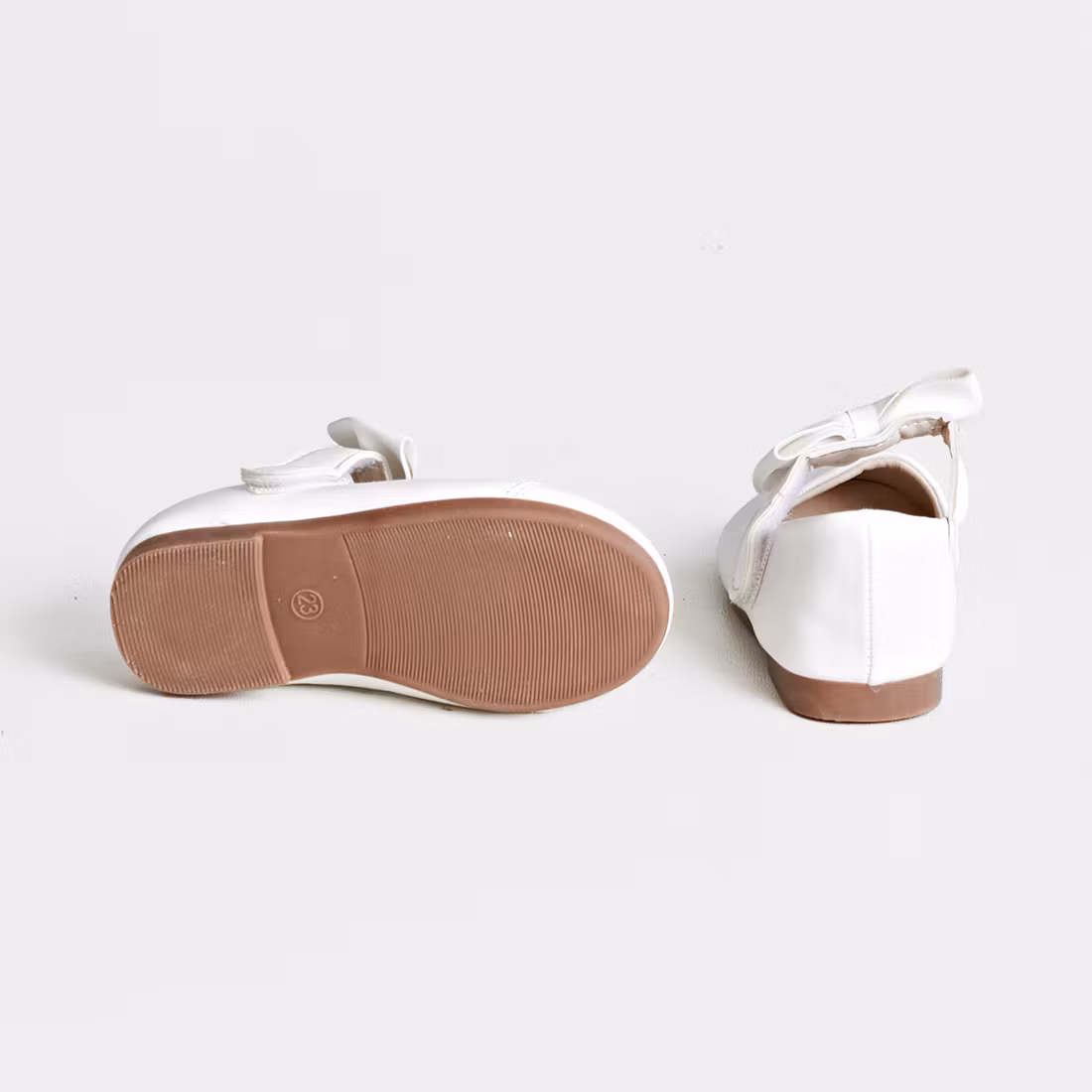 - Storlek 23 -