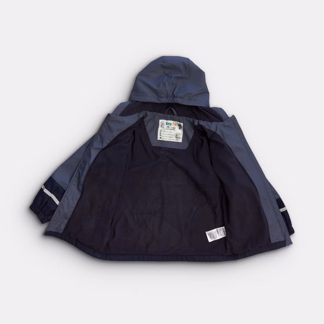 - Storlek 122/128 -