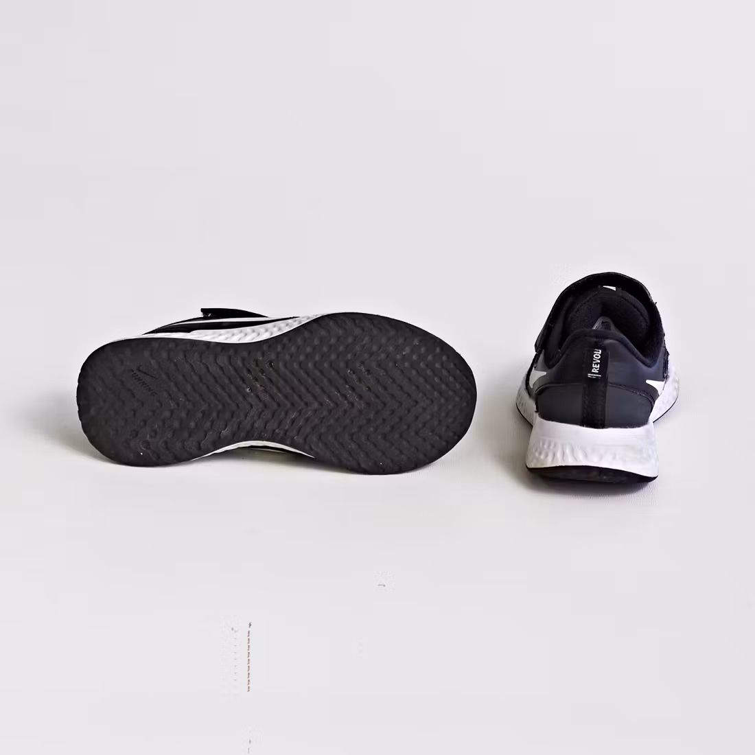 - Storlek 29,5 -