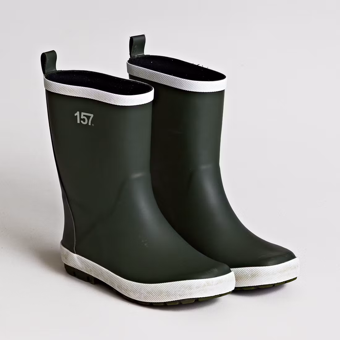 - Storlek 32/33 -