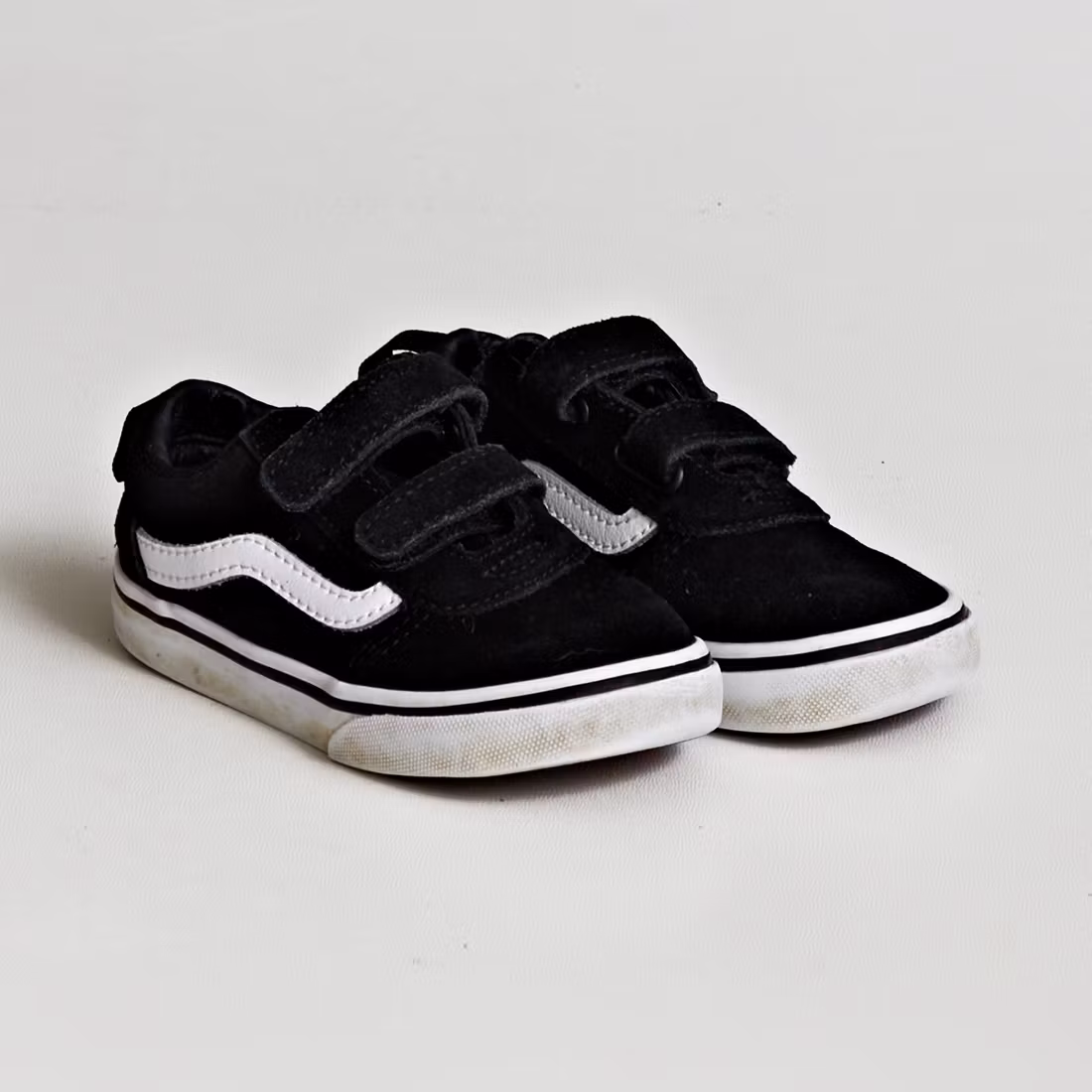 - Storlek 24,5 -