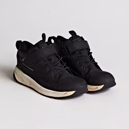 - Storlek 36 -
