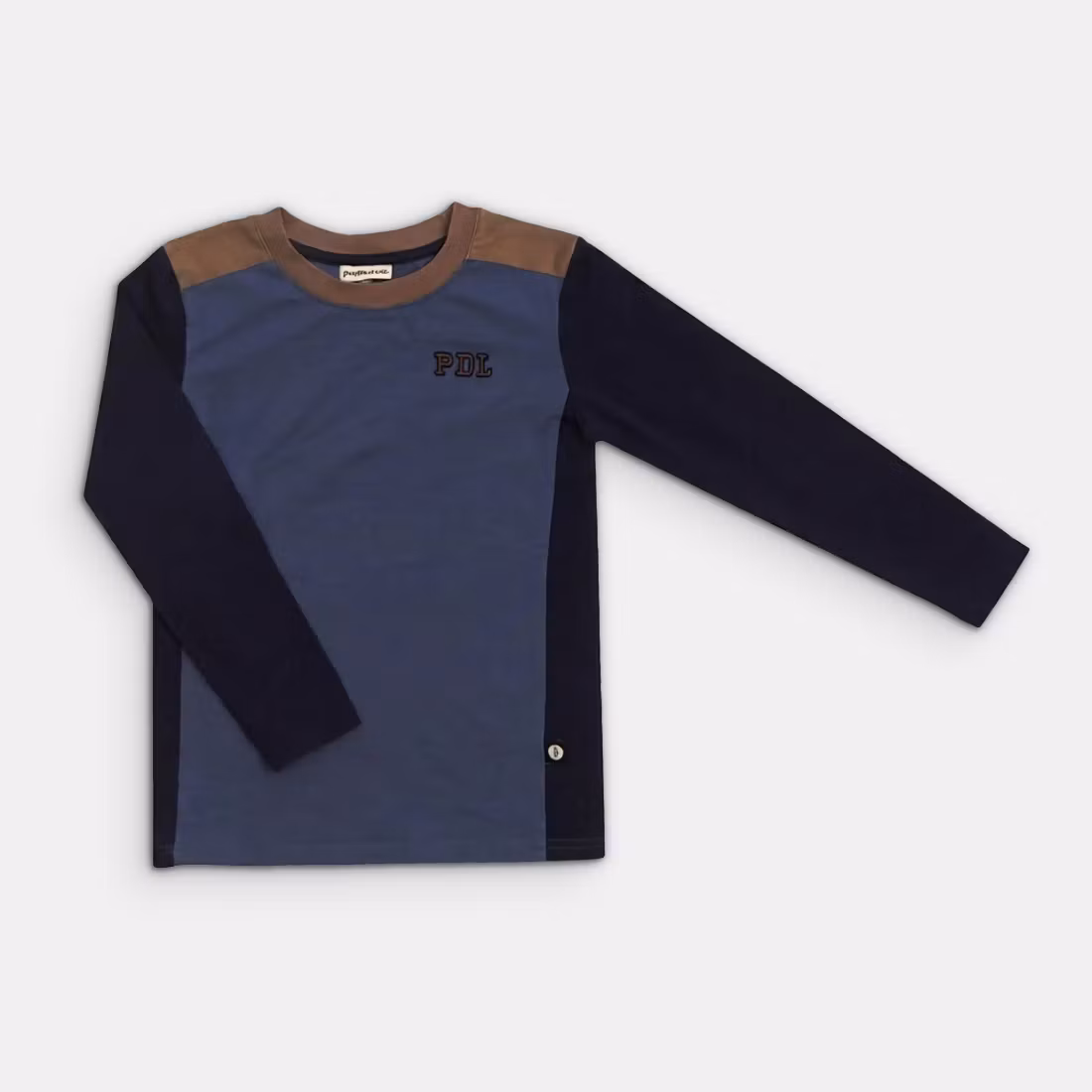 - Storlek 122/128 -