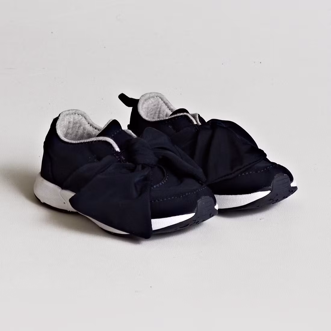 Sneakers - Zara - Storlek 23
