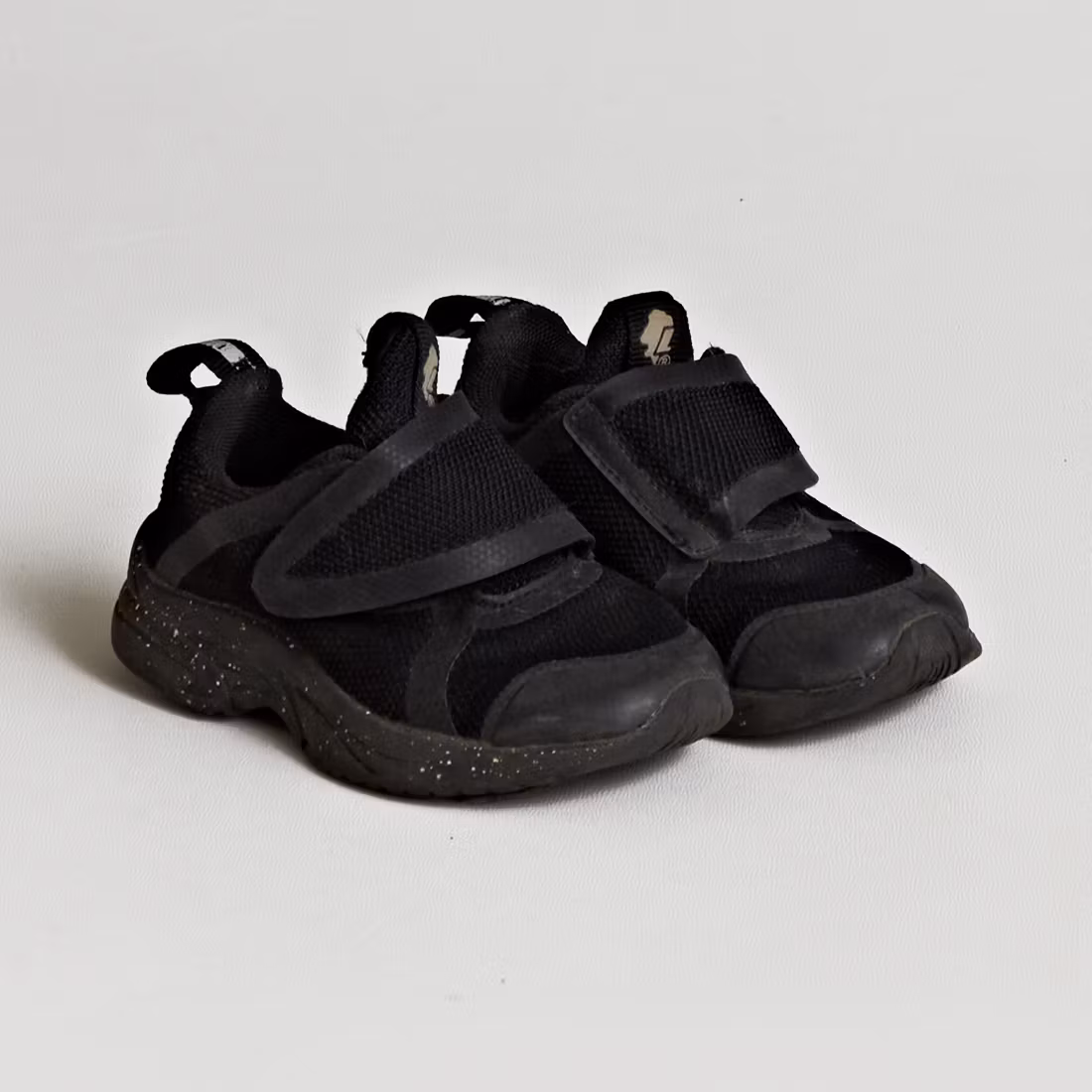 Sneakers - Lejon - Storlek 23