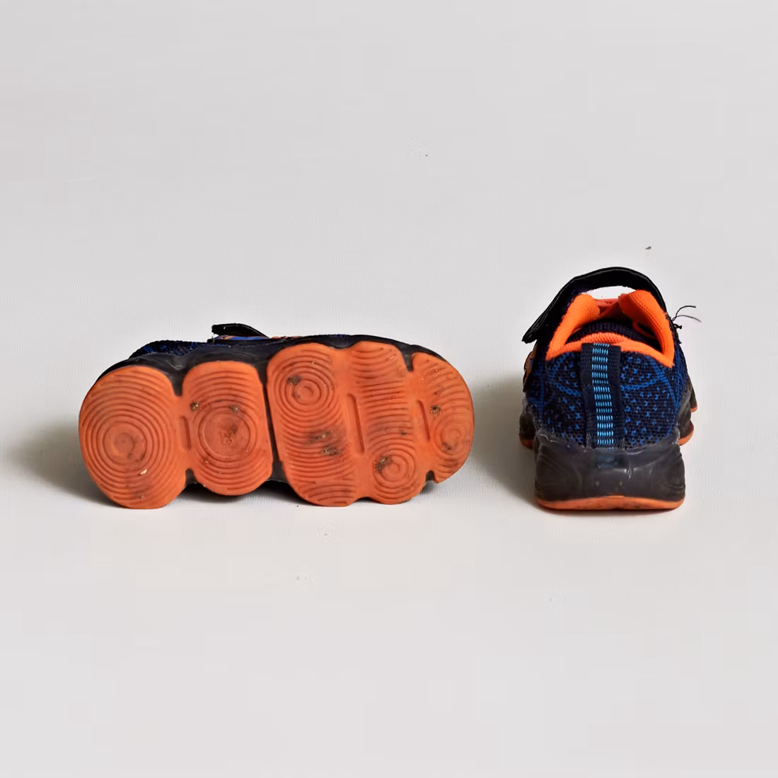 Sneakers - Storlek 23
