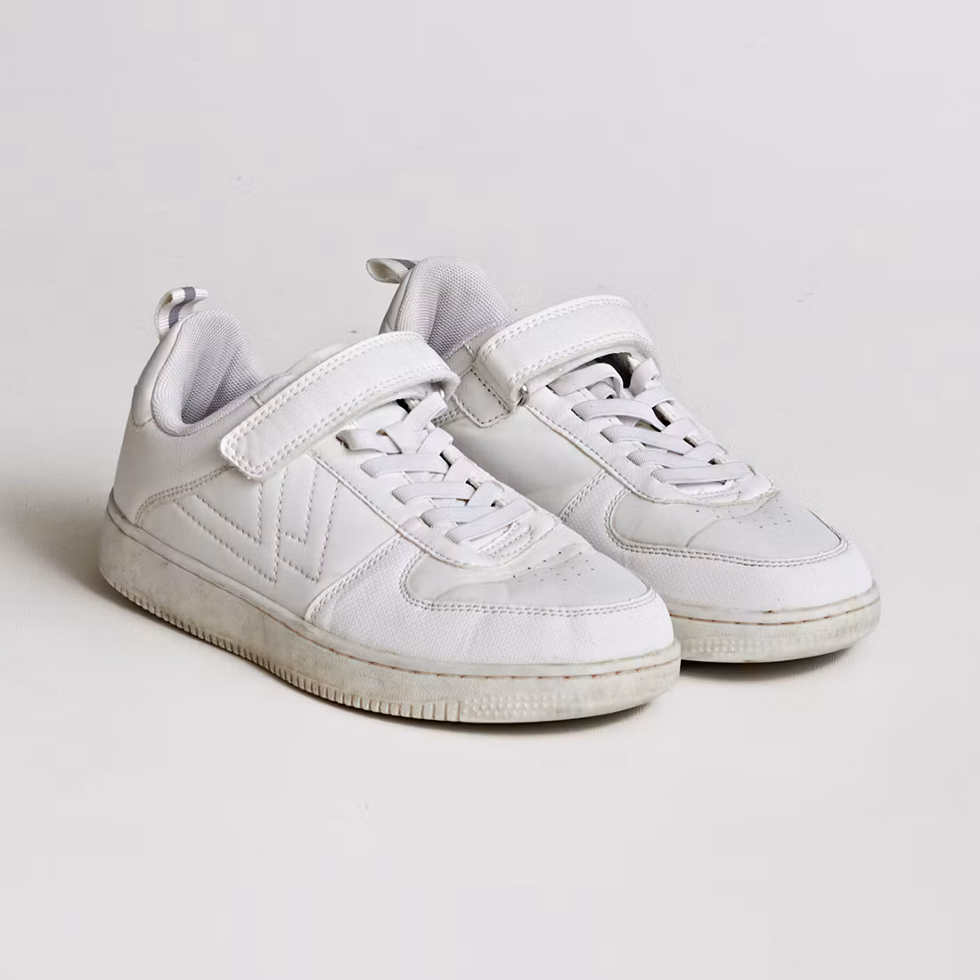 Sneakers - Lejon - Storlek 36