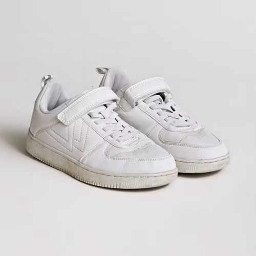 Sneakers - Lejon - Storlek 36