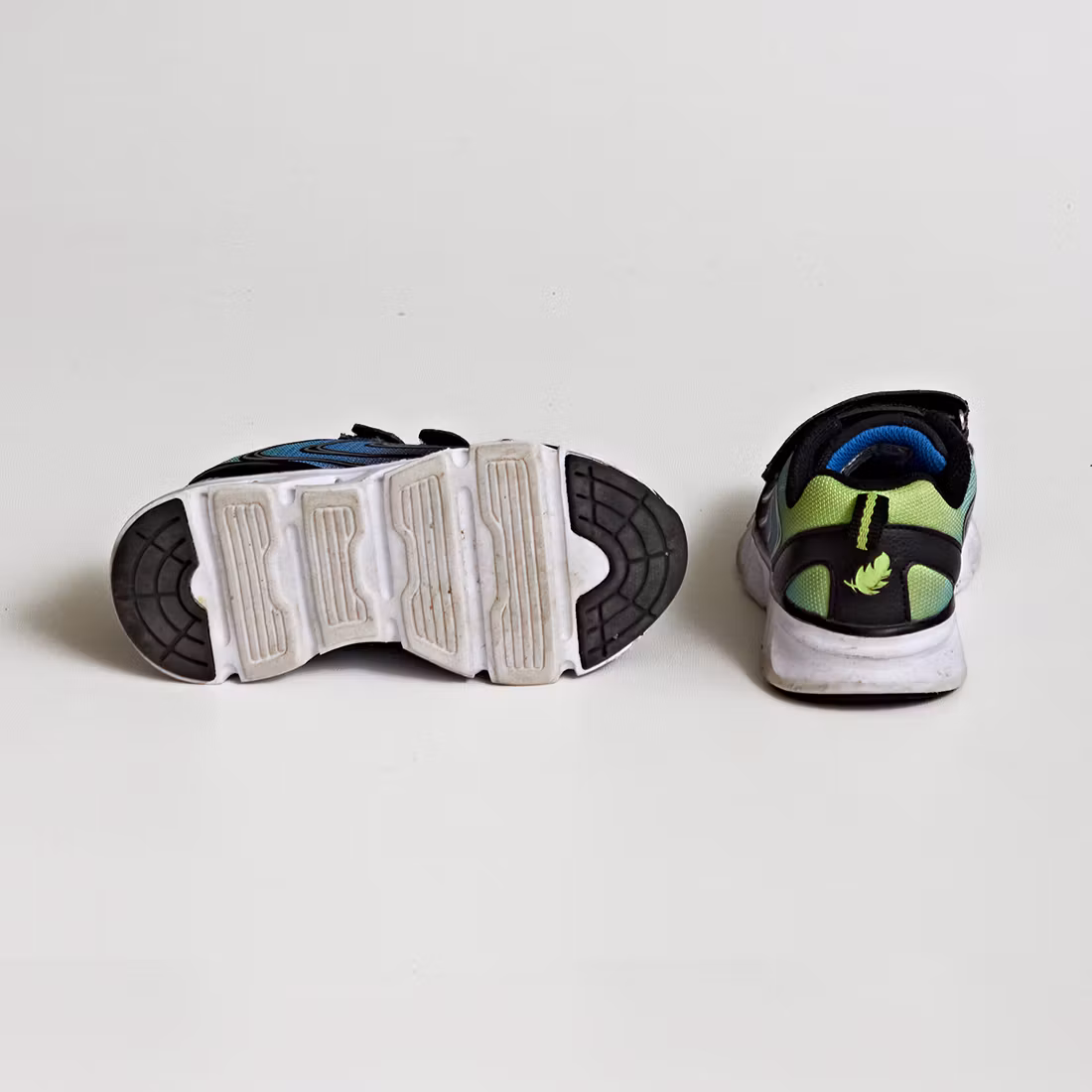 Sneakers - Storlek 29