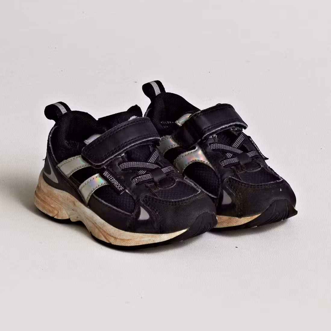 Sneakers - Lejon - Storlek 24