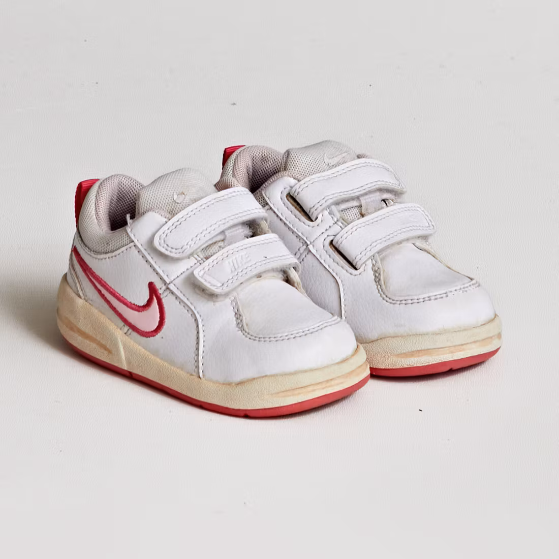 Sneakers - Nike - Storlek 22