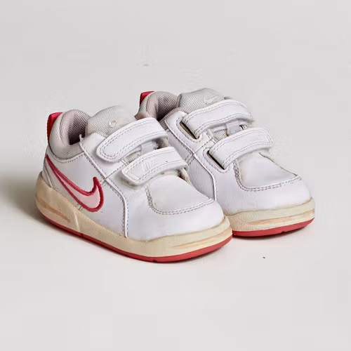 Sneakers - Nike - Storlek 22
