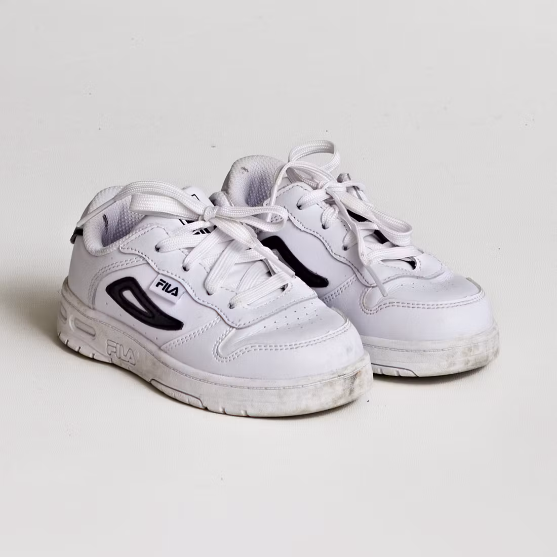 Sneakers - Fila - Storlek 27