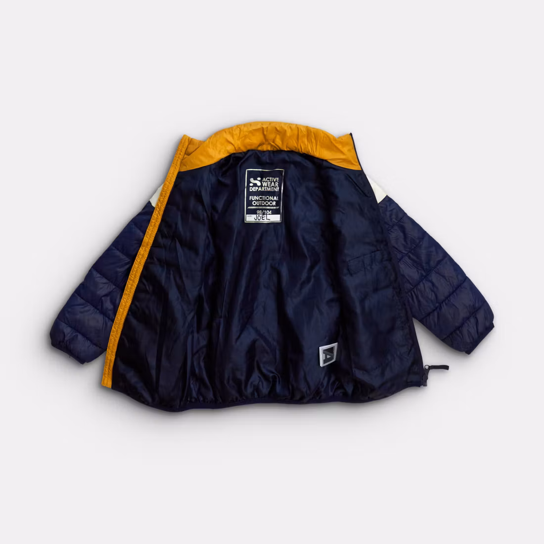 - Storlek 98/104 -