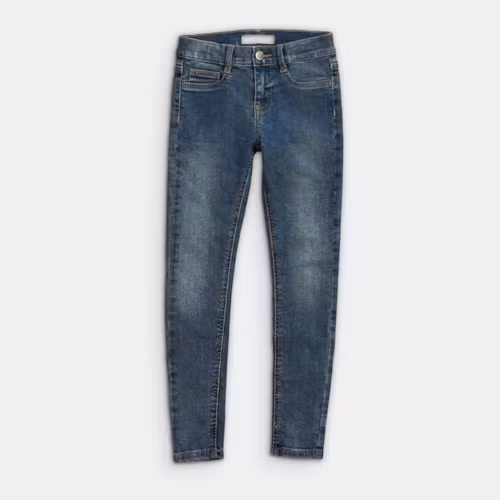 - Storlek 128 -