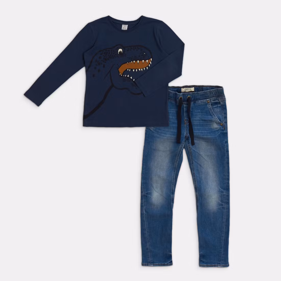 - Storlek 128 -