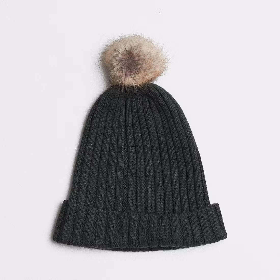 Stickad mössa - Storlek 48/50