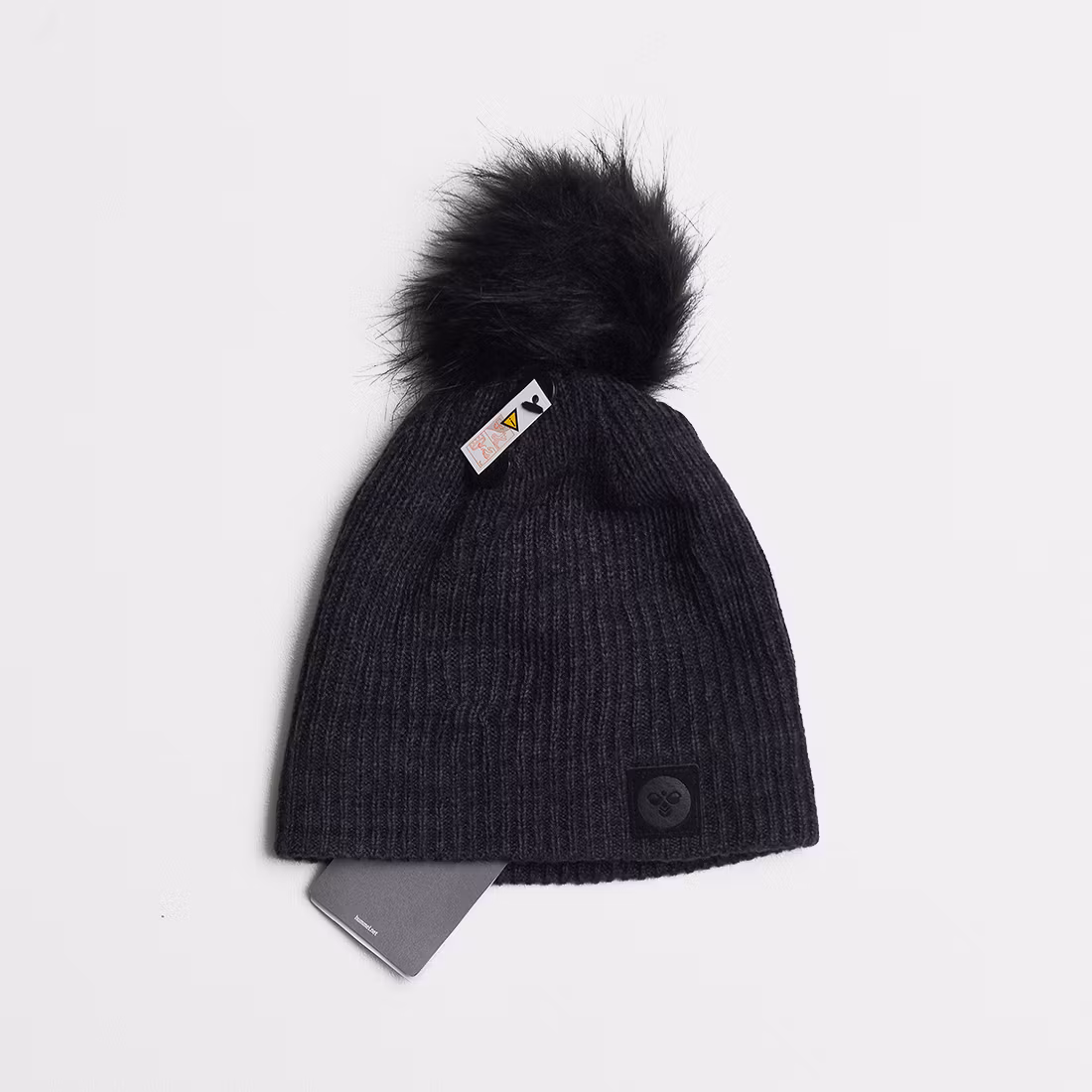 Fodrad stickad mössa - Hummel - Storlek 46/48