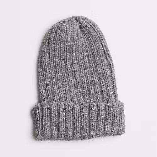 Stickad mössa - Storlek 48/50