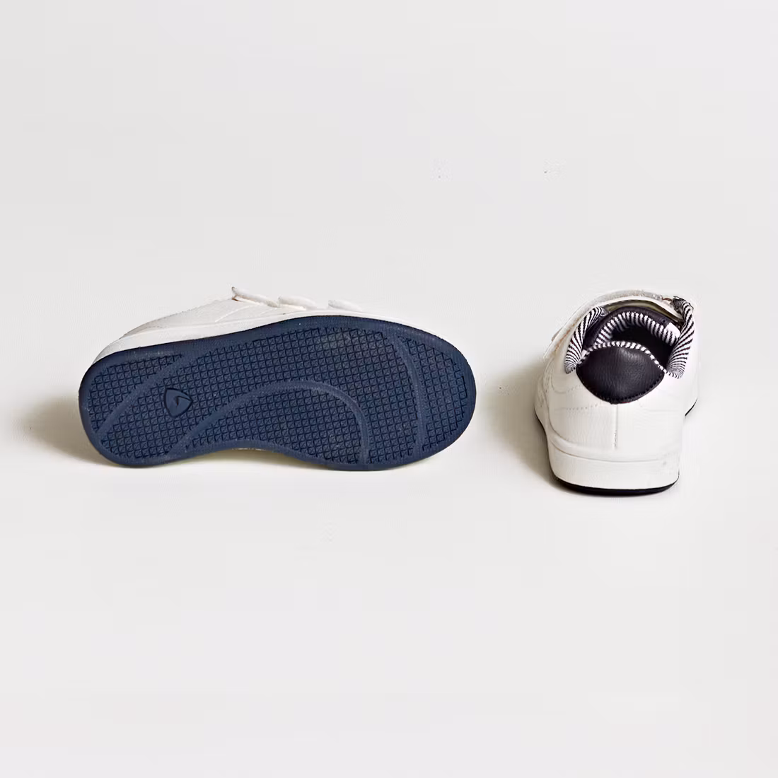 Sneakers - Storlek 26