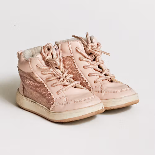 Fodrade sneakers - H&M - Storlek 24