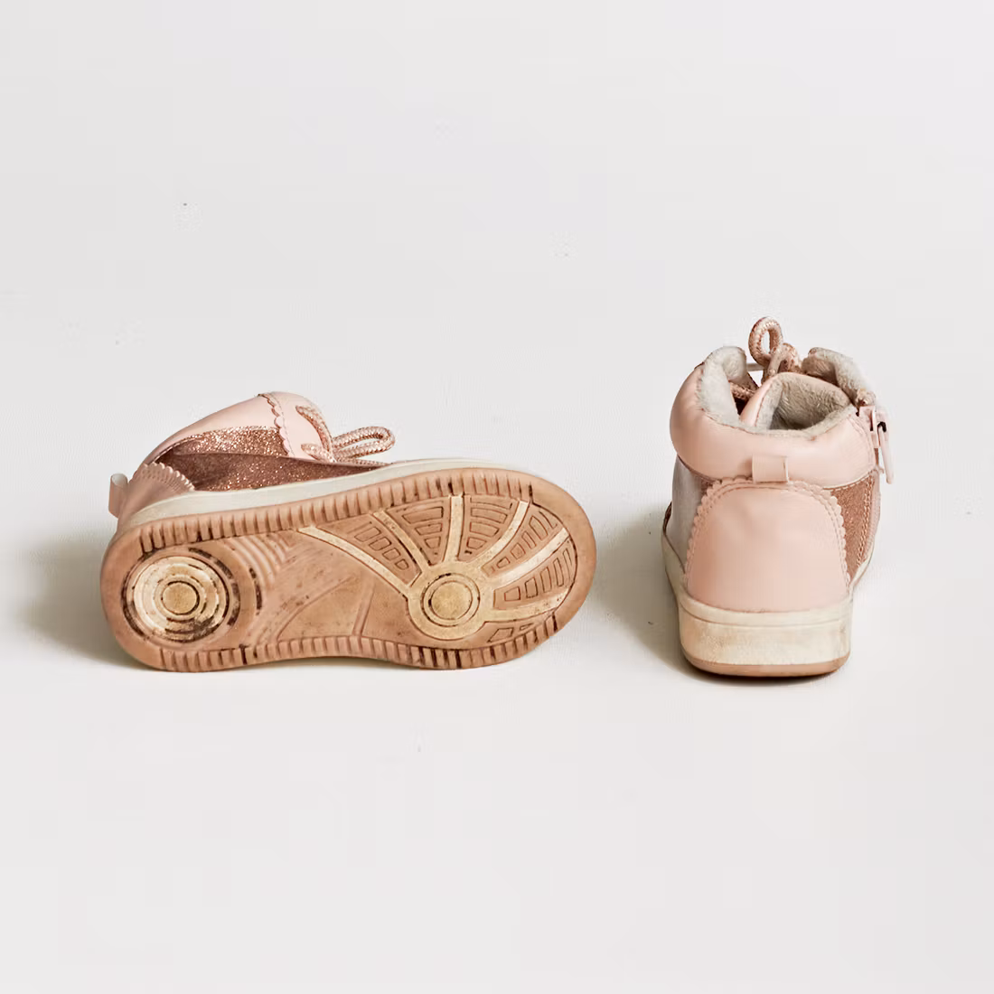 Fodrade sneakers - H&M - Storlek 24