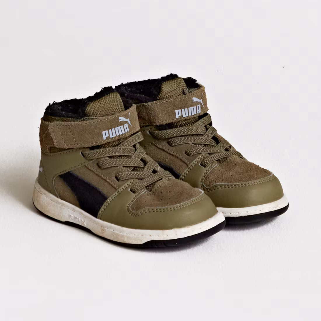 Fodrade sneakers - Puma - Storlek 24