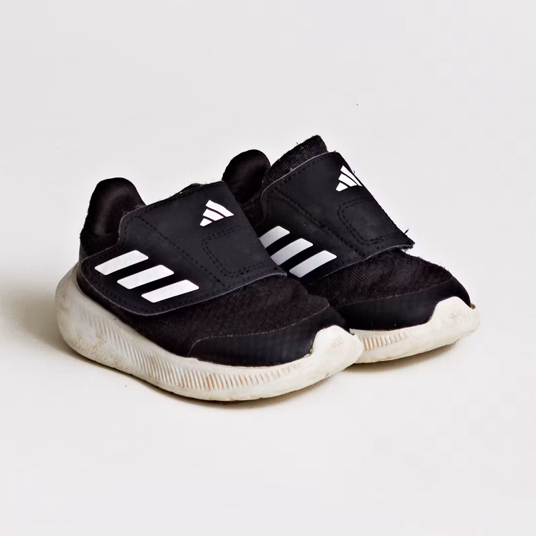 Sneakers - Adidas - Storlek 21
