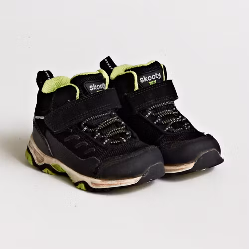 Sneakers - Storlek 22