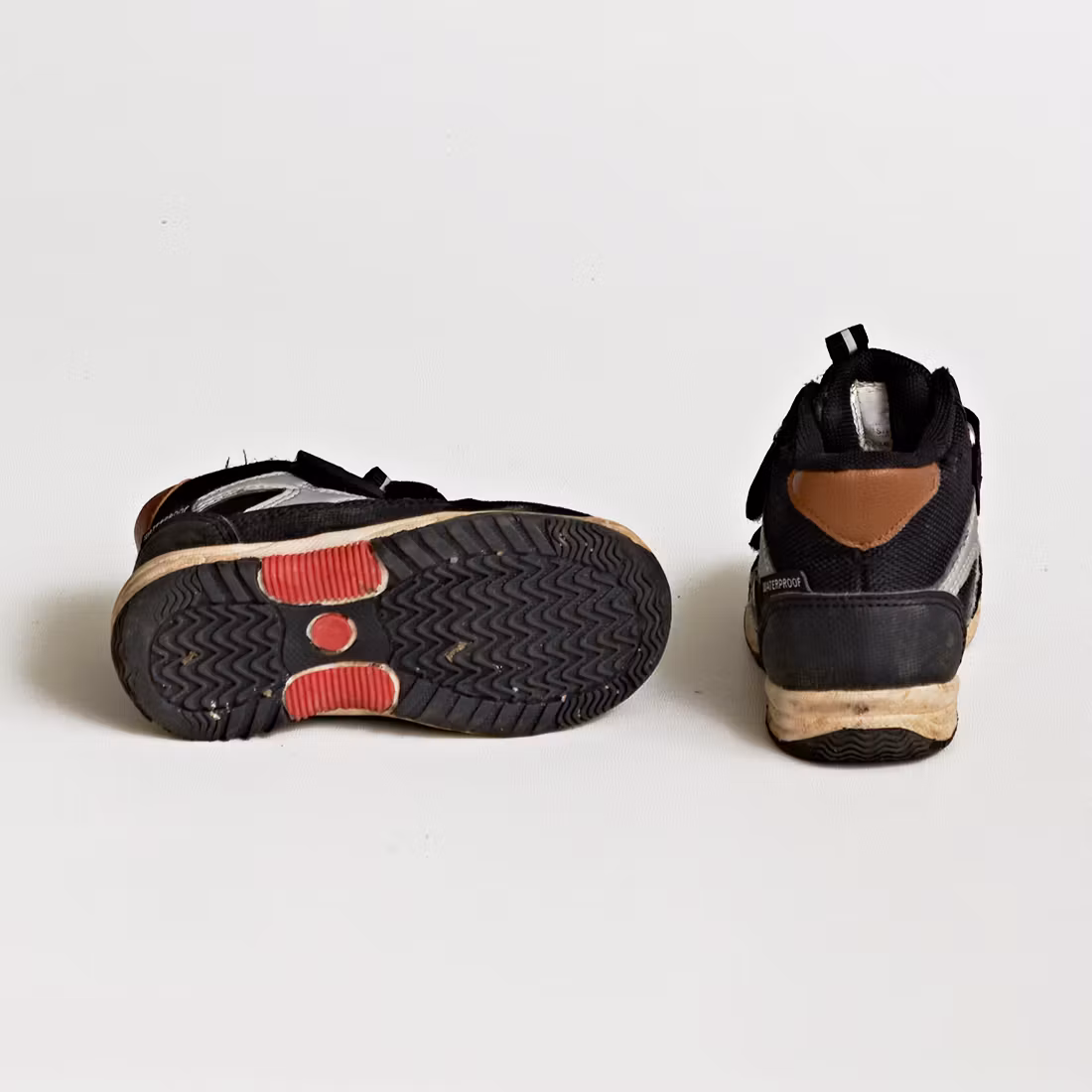Sneakers - Mino - Storlek 23